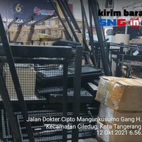 Office dan Home Appliance - kirim-rak-display-outlet-adidas-2